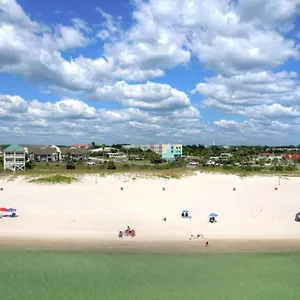 https://travelodge-by-wyndham-panama-city-beach-beachfront.panamacity-beachhotels.com